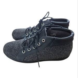 Dav Hampton Tweed Waterproof Sneaker Shoe Size 7 Womens